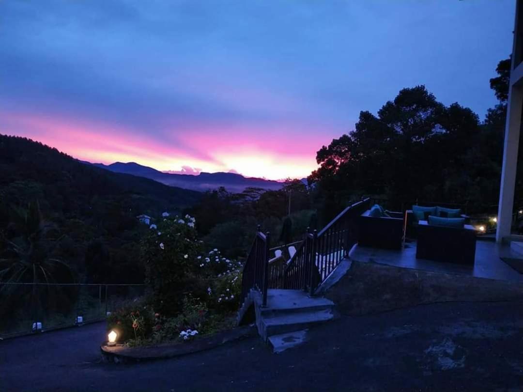 The Grand Hills Bed and Breakfast Kandy Exterior foto