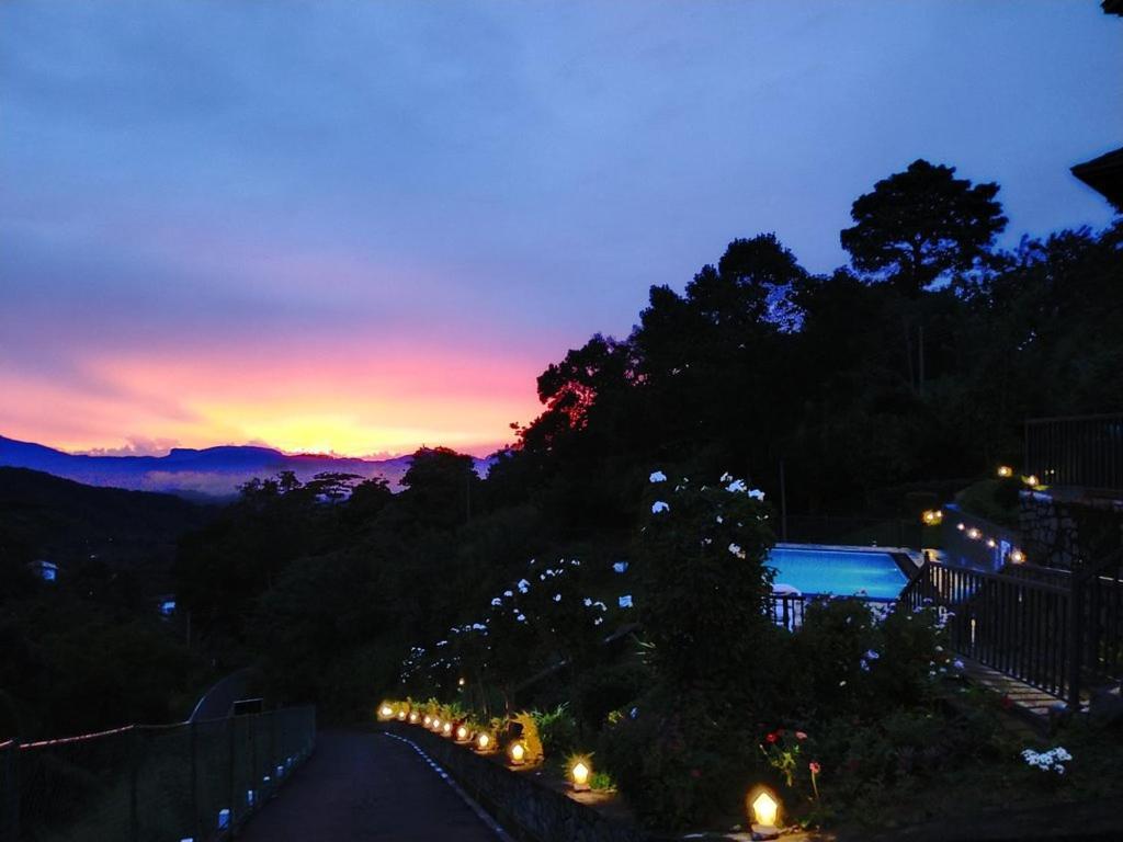 The Grand Hills Bed and Breakfast Kandy Exterior foto