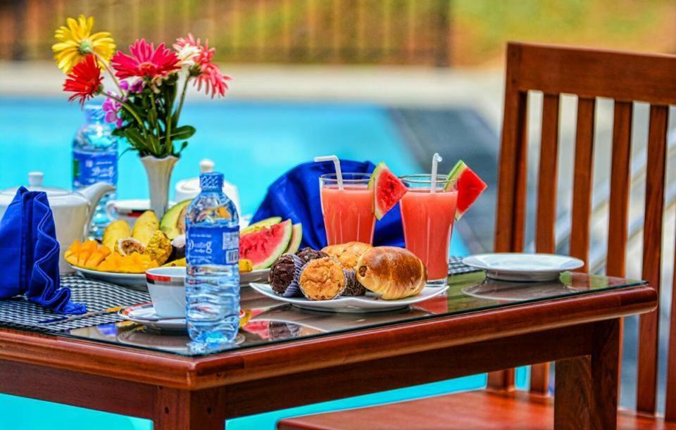 The Grand Hills Bed and Breakfast Kandy Exterior foto